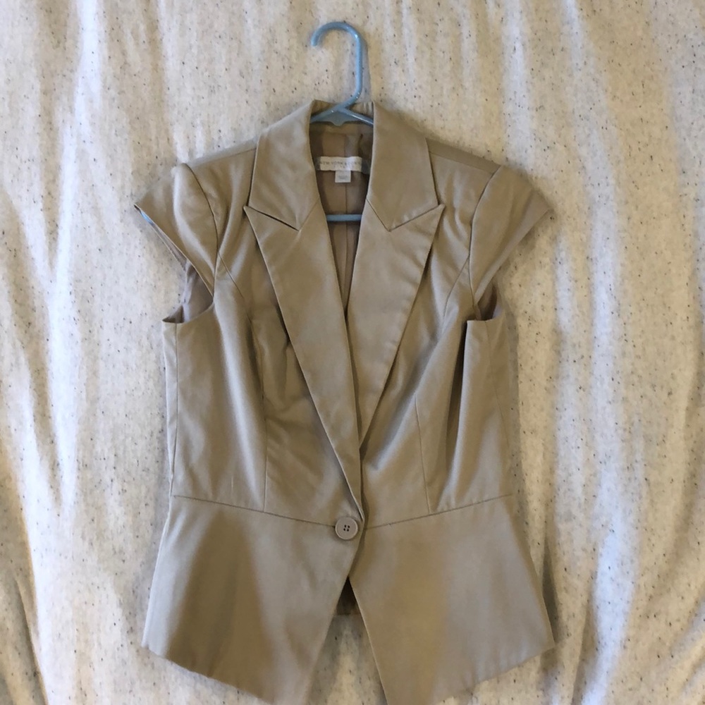 Tan capped sleeve jacket